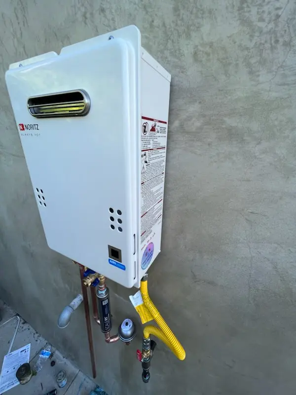 Tankless water heater installation for Lake Sapphire Estates and Lake Thomas Estates homes